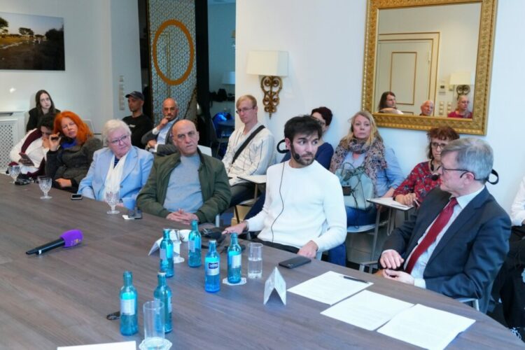 Autismus in der deutschen und arabischen Gesellschaft