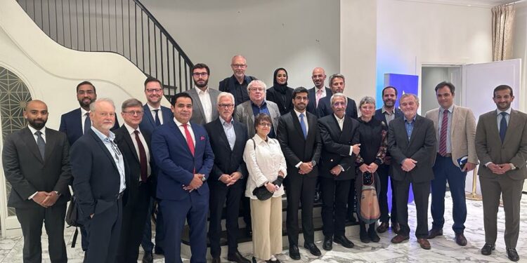 Abendessen mit Ibrahim Sultan AL-HASHMI