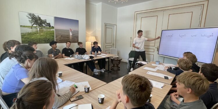 Arabisch-Workshop im Divan