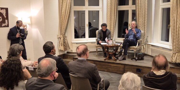 قراءة وتوقيع كتاب الباحث شتيفان فايدنر في الديوان – البيت الثقافي العربي في برلين