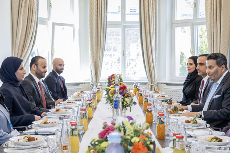 Mittagessen mit hochrangiger Delegation aus Katar