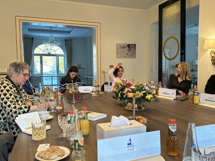 Dritter Divan Gelehrtentisch mit Prof. Dr. Angela Harutyunyan