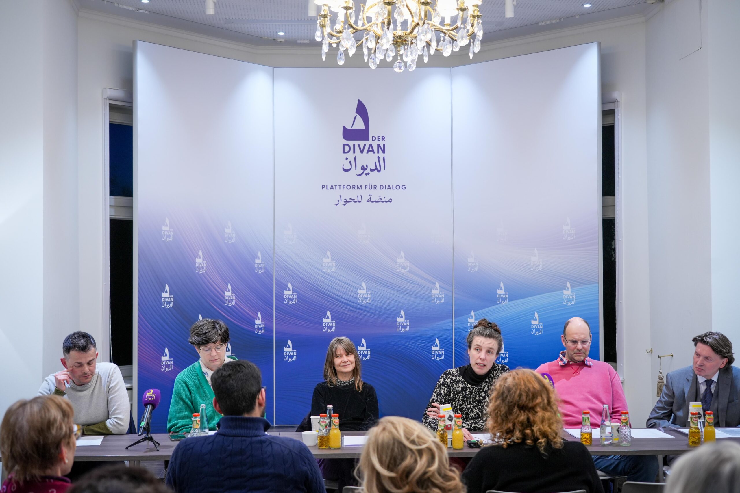 Zwischen Regel und Fantasie